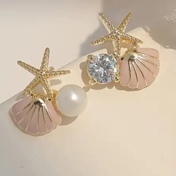 🌺 🌺 🌺Tiny Starfish & Shell Stud Earrings - NEW! - Picture 2 of 3